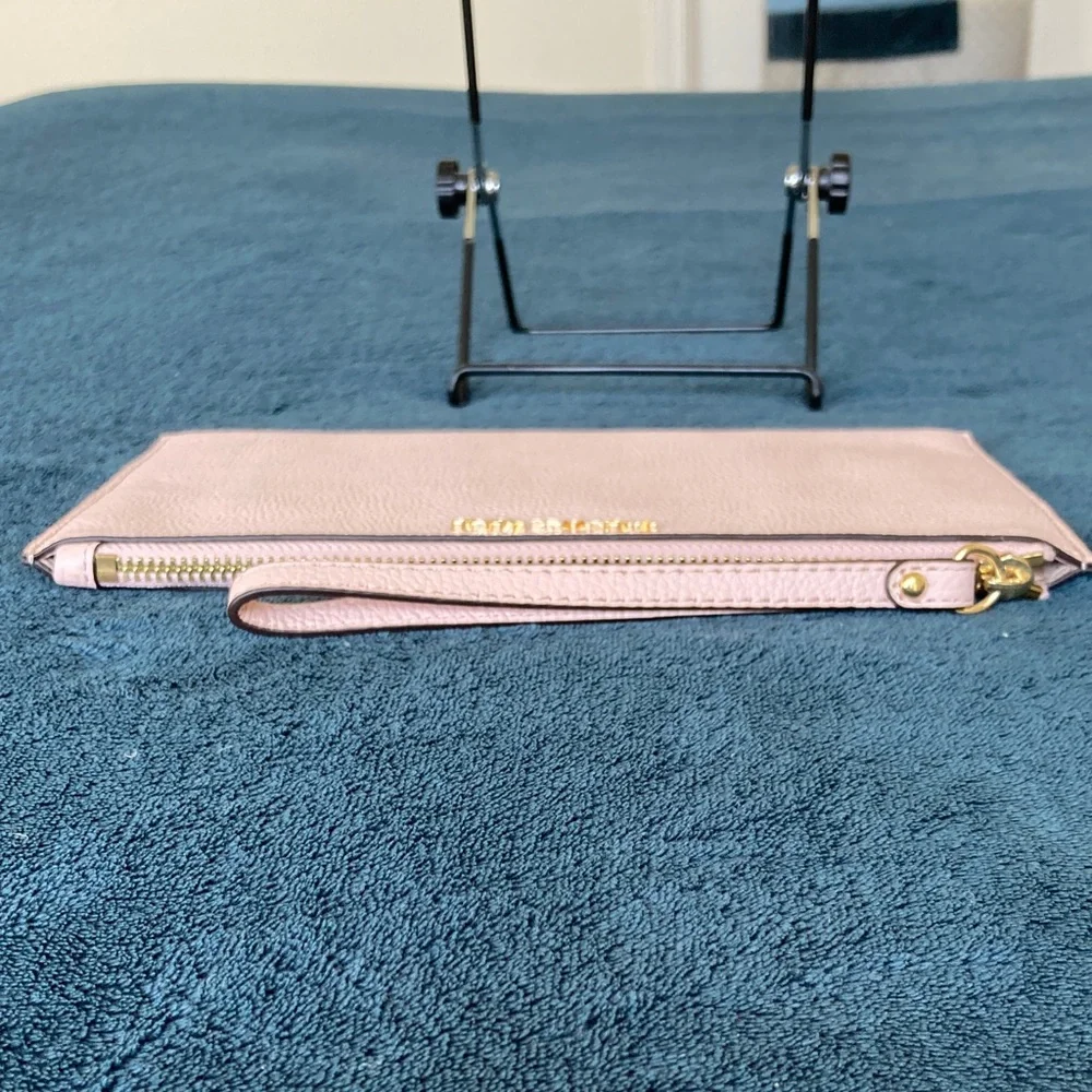 Michael Kors Pink Jet Set Leather wristlet clutch - Picture 4 of 10
